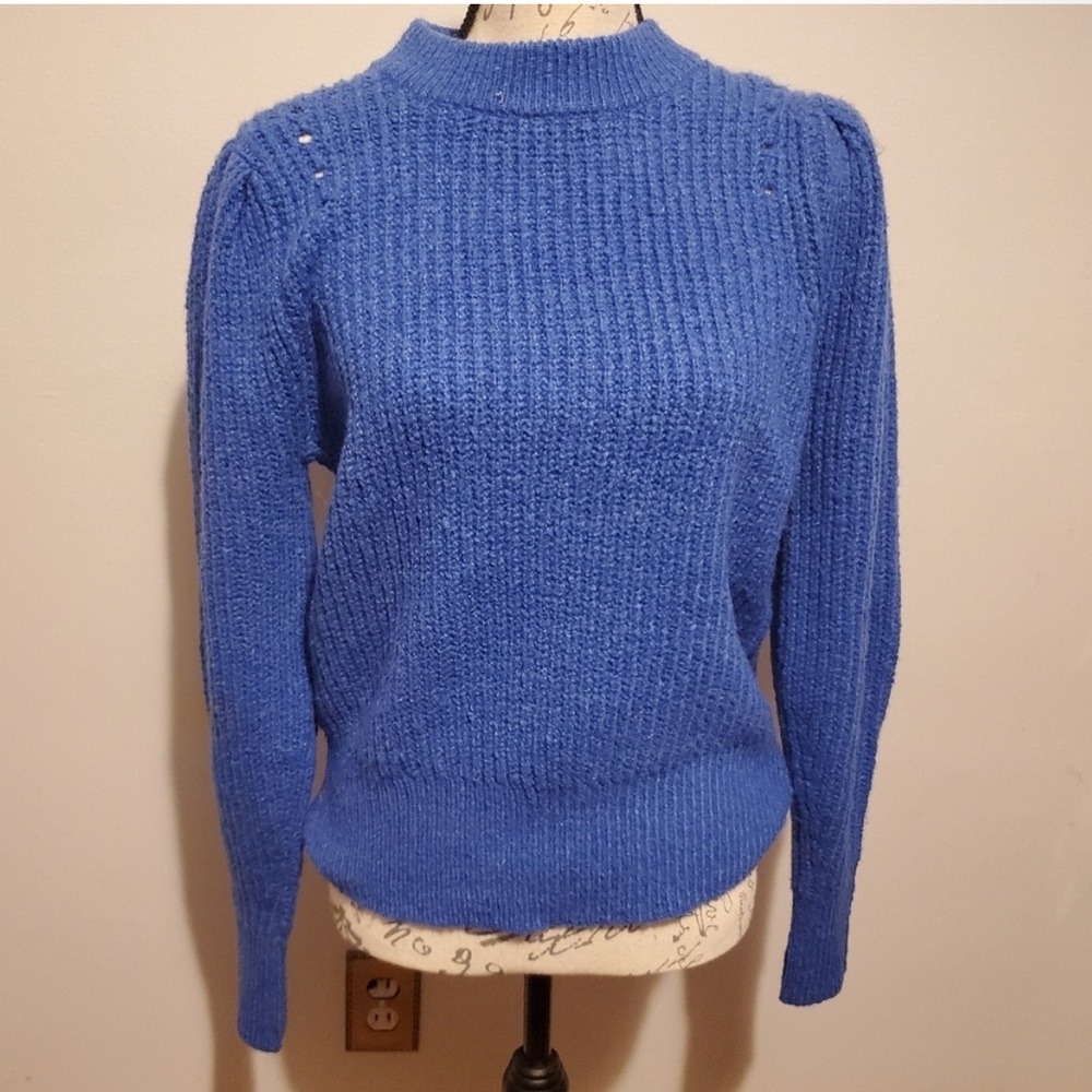 Blue puff sleeves sweater